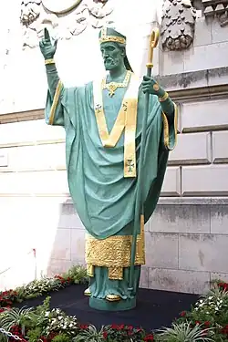 La statue de saint Martin après rénovation.