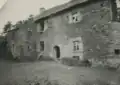Tréal ː ancienne ferme datant du XVIe&nbsp;siècle, située au Vieux Bourg (Archives départementales du Morbihan).