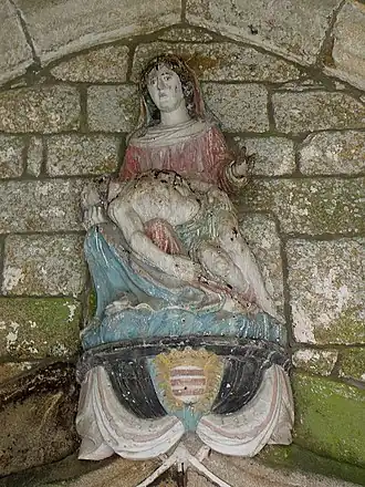 Pietà du porche sud.