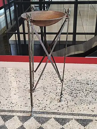 Image illustrative de l’article Trépied de Giberville