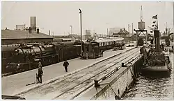 La Flèche-d'or arrivant en gare de Calais-Maritime  le jour de son inauguration en 1926.
