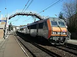 Train Intercités Strasbourg-Lyon Perrache à L'Isle sur le Doubs.