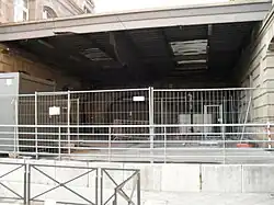 Photo montrant le débouché du futur tunnel du tram-train, qui devait passer sous la gare.