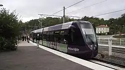 Tram-train en gare de L'Arbresle