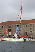 Le trimaran aux couleurs d'Actual à quai au port du Havre