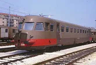 Description de l'image Treviso - deposito locomotive - automotrice ALn 772.3381 - 22-08-1984.jpg.