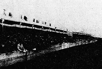 Tribune du Grand Prix d'Oranie (Algérie, 1930).