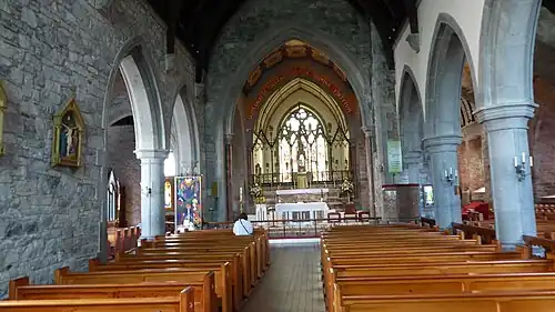 La nef et le chœur.