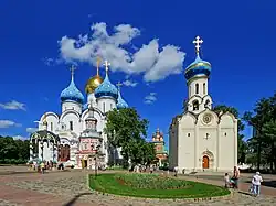Le monastère orthodoxe de la Trinité-Saint-Serge.