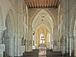 L'intérieur de l'église Saint-Georges.