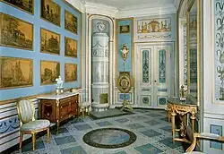 Le cabinet bleu.