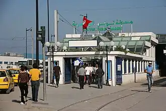 Vue extérieure de la gare (2009).