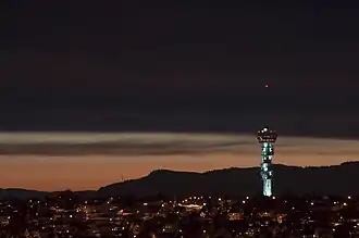 La Tyholttårnet de nuit.