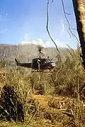 Un UH-1 Iroquois utilisé comme ambulance durant la guerre du Viêt Nam.