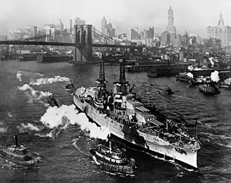 USS&nbsp;Arizona on the East River, New York City (1916).