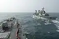 Les ROKS Hwacheon et USS&nbsp;John S. McCain&nbsp;(DDG-56) le 18 mars 2009