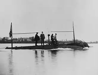 illustration de USS Holland (SS-1)