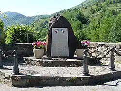 Le monument aux morts.
