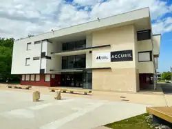 Le bâtiment d'accueil.