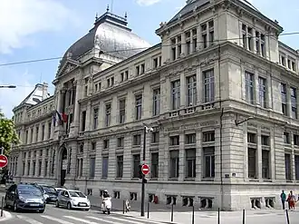 photo couleur de bâtiment