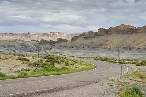 Une route, dans le parc national de Capitol Reef.