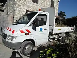 une fourgonnette des services techniques de Fontaine