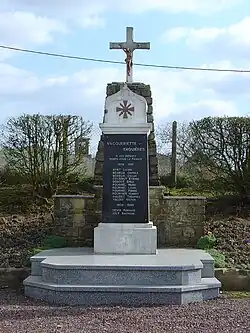 Le monument aux morts.