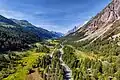 Vue vers l'aval du val Ferret italien.