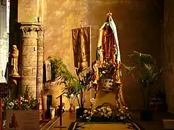 La statue de Notre-Dame du Saint Cordon.