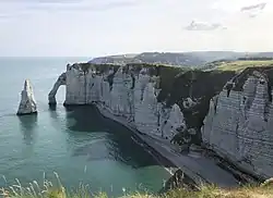 La valleuse de Jambourg se connecte à la « vallée d'Etretat ».