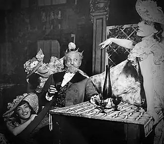 Photo de la production de l'opérette Valses de Vienne, la première production des Variétés Lyriques.