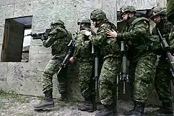 Le Royal 22e Régiment à l'entrainement à la guerre urbaine.