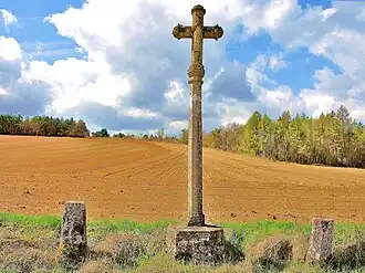 Croix du moulin du haut à Vanvey.