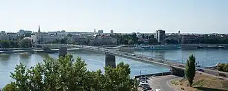 Le pont vu depuis la forteresse sur la rive gauche de Novi Sad.