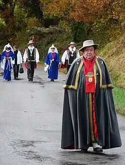 La Confrérie de la dinde de Licques arrive.