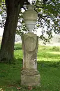Vase dit du Père Hoffmann dans le parc