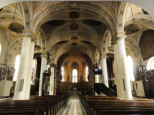 Église Saint-Laurent, intérieur.