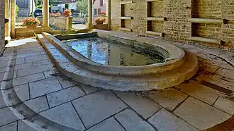 Le bassin du grand lavoir.