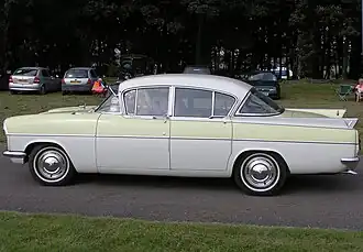 La Vauxhall Cresta PA du Professeur Dent, conduite lorsqu'il se rend au port pour avertir le Dr No.