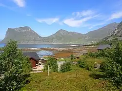 Montagnes Veggen, Mannen au nord de Vikbukta