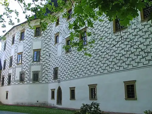 La partie baroque du château.