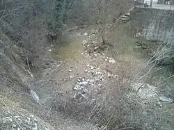 Vue de la Vence en amont du pont de Quaix.