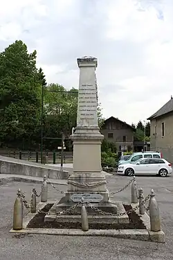 Monument aux morts.