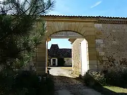 Le portail oriental.