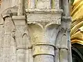 Chapiteaux de 1170, à droite de l'arcade nord.