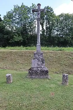 Croix de chemin, route de Sombernon.