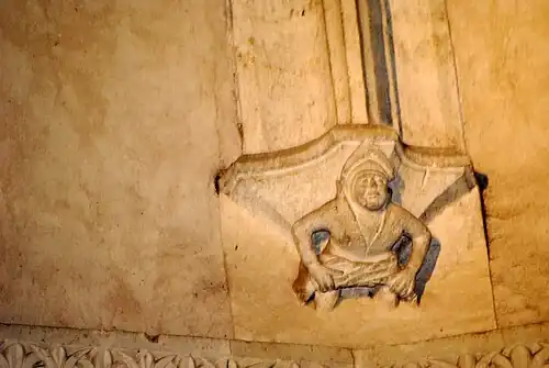 Femme exhibitionniste.