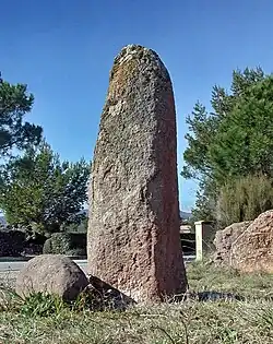 Menhir de Veyssières no 2