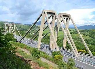 Le pont Carpineto à Potenza, Italie.