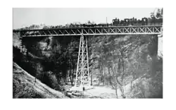 autre vue de la mise en charge du viaduc